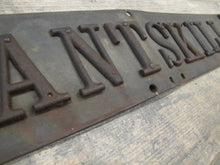 Load image into Gallery viewer, WYNANTSKILL 1 1/2 M HAND FINGER POINTING Antique Street Road Highway Town Sign