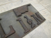 Load image into Gallery viewer, WYNANTSKILL 1 1/2 M HAND FINGER POINTING Antique Street Road Highway Town Sign