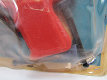 Load image into Gallery viewer, BATMAN ESCAPE GUN HOLY BAT DARTS FLYING GADGETS 1966 Lincoln International