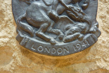 Load image into Gallery viewer, 1941 LONDON HOUSES OF PARLIAMENT BOMBED BUILDINGS SALVAGE STONE TOBACCO JAR UK