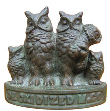 Load image into Gallery viewer, DE OXIDIZED M Co BRIDGEPORT Ct Owl Family Anique Bronze Advertising Paperweight