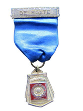 Load image into Gallery viewer, 1936 UNITED HATTERS CAP & MILLINERY Union Convention NY Delegate Medallion