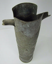 Load image into Gallery viewer, 1934 HAWAII SCHOFIELD BKS HAW HULA GIRL EAGLE USA SHIELD Trench Folk Art Shell