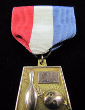 Load image into Gallery viewer, 1930s BROOKLYN EAGLE BOWLING Sports 1st PLACE Medallion XX GREEN LANTERN BB