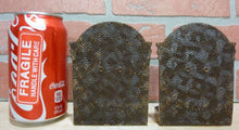 Load image into Gallery viewer, NEW YORK UNIVERSITY 1930s CS&C Co NYU Brass Decorative Art Bookends Book Ends
