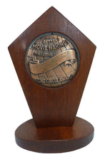 Load image into Gallery viewer, 1961 Movie Making Award Robert Flaherty Mdl Oscar Horovitz Golden Week in Kyoto