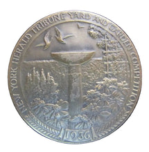 Load image into Gallery viewer, 1936 NEW YORK HERALD TRIBUNE YARD AND GARDEN COMPETITION Medallion Paperweight