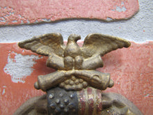 Load image into Gallery viewer, GAR GRAND ARMY OF THE REPUBLIC EAGLE US FLAG Antique Cast Iron Decorative Arts Plaque Trivet Paperweight