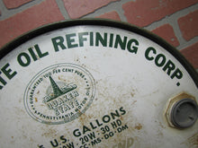 Load image into Gallery viewer, QUAKER STATE MOTOR OIL 55g Barrel Top Can Sign Advertising OIL CITY PENNSYLVANIA