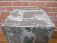 Load image into Gallery viewer, TRAFFIC CONTROL BOX NY CITY Orig Old Retired NYC New York OFF RED AMBER GREEN