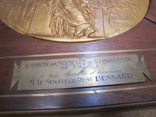 Load image into Gallery viewer, COURAGE PATRIE MORALITE F BARBEDIENNE Antique French Gymnastics Bronze Plaque A PHEE DUBOIS D'ARRES H CHAPU L'UNION DES SOCIETES DE GYMNASTIQUE DE FRANCE a son Membre d'honneur M. LE SENATEUR RENE BESNARD