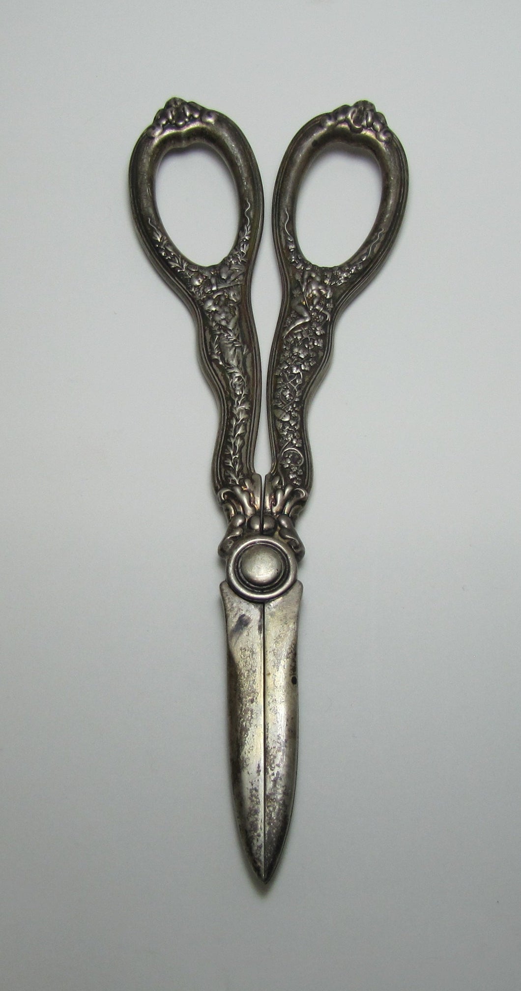 TIFFANY OLYMPIAN GRAPE SHEARS Antique Sterling Silver Ornate Ribbon Pull