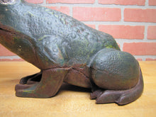 Load image into Gallery viewer, FROG Old Cast Iron Large Doorstop Decorative Yard Garden Art Statue HD 13+lbs
