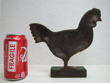 Load image into Gallery viewer, YOUNG&#39;S FEEDS TOLEDO OHIO Old Advertising Chicken Doorstop Sign Store Display
