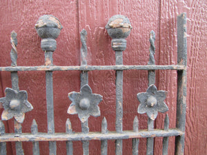 19c Antique Iron Ribbed Ball Flower Twisted Shaft Fence Window Grate Yard Art