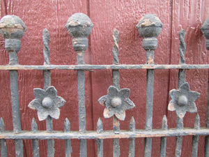19c Antique Iron Ribbed Ball Flower Twisted Shaft Fence Window Grate Yard Art