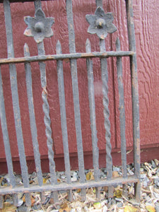 19c Antique Iron Ribbed Ball Flower Twisted Shaft Fence Window Grate Yard Art