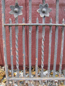 19c Antique Iron Ribbed Ball Flower Twisted Shaft Fence Window Grate Yard Art