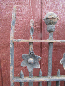 19c Antique Iron Ribbed Ball Flower Twisted Shaft Fence Window Grate Yard Art