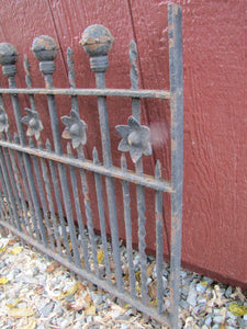 19c Antique Iron Ribbed Ball Flower Twisted Shaft Fence Window Grate Yard Art
