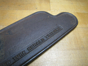 Old NEW YORK HERALD TRIBUNE Newspaper Advertising Cast Iron Paper Weight Sign Ad