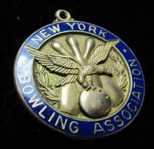 Load image into Gallery viewer, 1939 1940 NY STOCK EXCHANGE LEAGUE NEW YORK BOWLING Assn 10k GF Medallion
