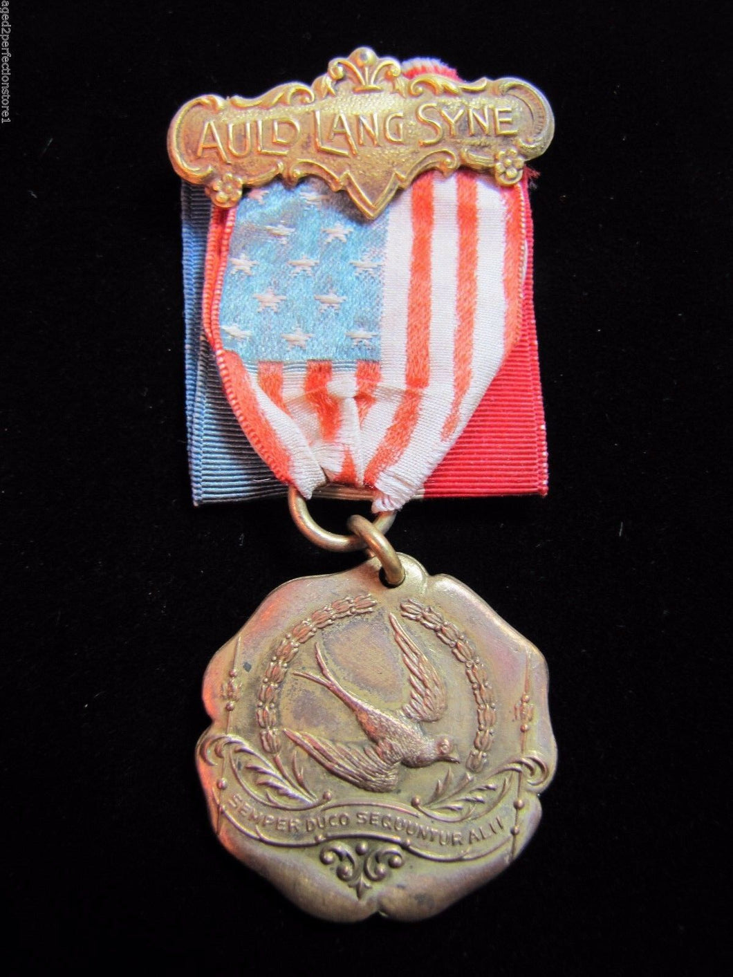 1883 1912 CAFE MARTIN NEW YORK Souvenir Medallion Flag Ribbon Dieges Clust NY