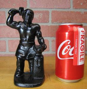 BLACKSMITH FOUNDRY IRON WORKER w ANVIL Antique Cast Iron Doorstop Bookend Statue