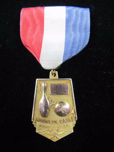1930s BROOKLYN EAGLE BOWLING Sports 1st PLACE Medallion XX GREEN LANTERN BB