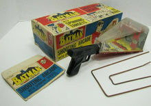 Load image into Gallery viewer, 1966 MARX BATMAN SHOOTING ARCADE Spinning Targets Original Box Tin Litho Graphic
