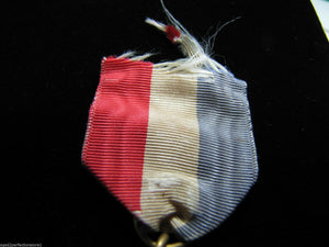 NATIONAL SOCIETY OF COLONIAL DAUGHTERS Old Patriotic Essay Merit Award Medallion