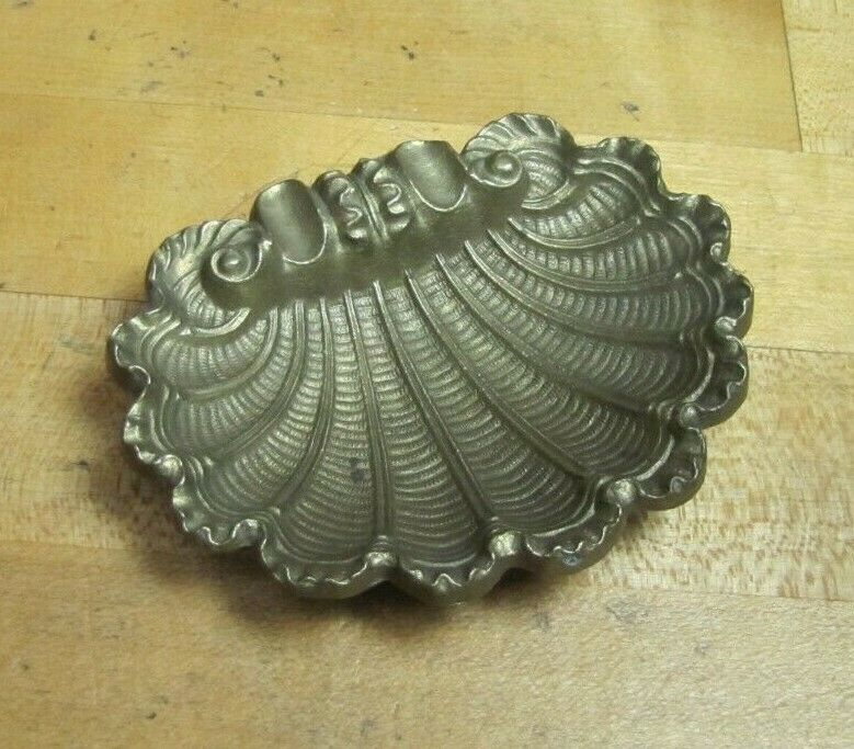 Old Brass CLAMSHELL Ashtray Ornate Fine Detailing Solid Footed Decorative Arts