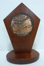 Load image into Gallery viewer, 1961 Movie Making Award Robert Flaherty Mdl Oscar Horovitz Golden Week in Kyoto
