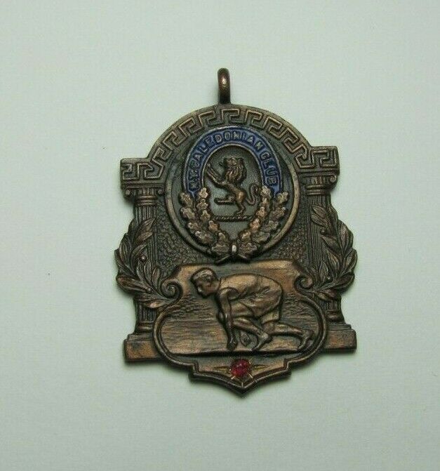 1917 NEW YORK CALEDONIAN CLUB 100 Yard Dash Sports Award Medallion Red Jewel