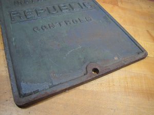 REPUBLIC INSTRUMENTS CONTROLS Old Cast Iron Panel Cover Plaque Sign Industrial