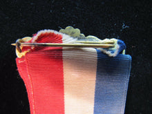 Load image into Gallery viewer, 1883 1912 CAFE MARTIN NEW YORK Souvenir Medallion Flag Ribbon Dieges Clust NY
