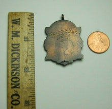 Load image into Gallery viewer, 1917 NEW YORK CALEDONIAN CLUB 100 Yard Dash Sports Award Medallion Red Jewel
