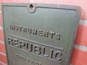 REPUBLIC INSTRUMENTS CONTROLS Old Cast Iron Panel Cover Plaque Sign Industrial