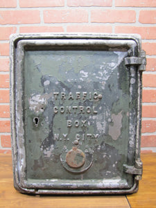 TRAFFIC CONTROL BOX NY CITY Old RHTF Retired NYC New York OFF RED AMBER GREEN Embossed Lettering Aluminum Metal Controller Case