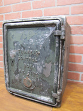 Load image into Gallery viewer, TRAFFIC CONTROL BOX NY CITY Orig Old Retired NYC New York OFF RED AMBER GREEN
