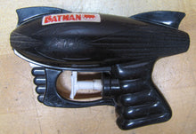 Load image into Gallery viewer, BATMAN Water Gun Park Plastics Robin Penguin Joker Toy Watergun Raygun Pistol Rifle Weapon
