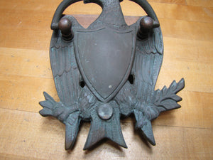 EAGLE Old Door Knocker Figural Hardware Element Crest Shield Bronze/Brass Decorative Arts Architectural
