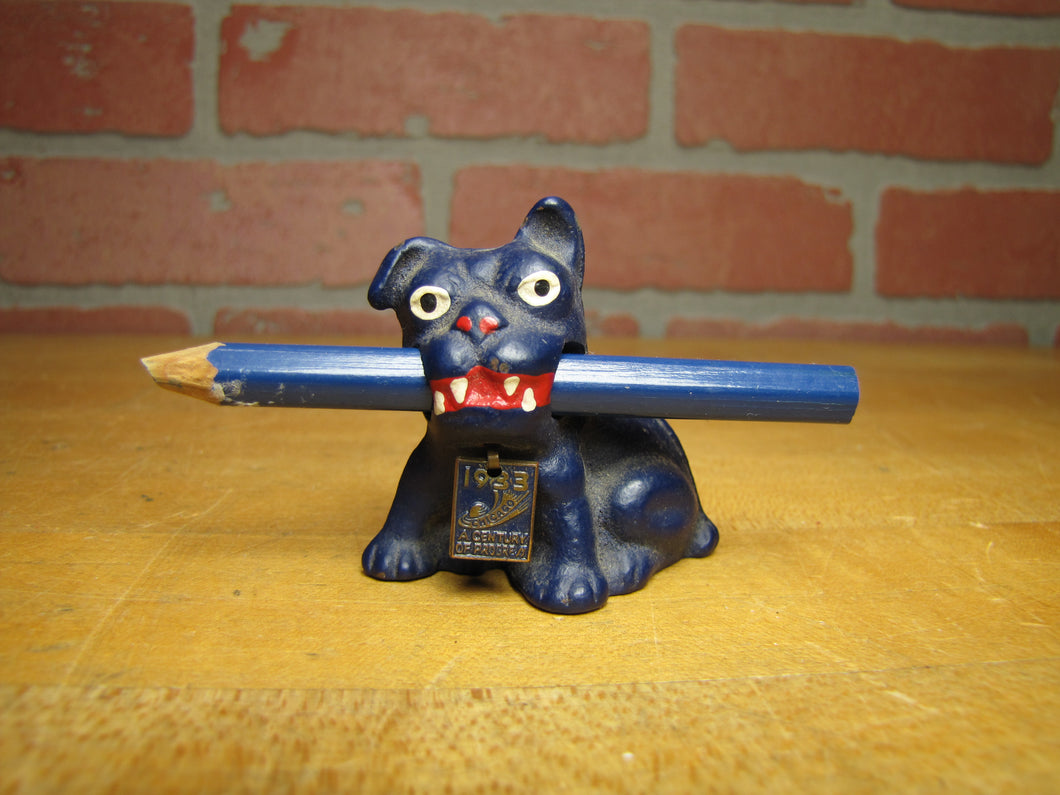 1933 CHICAGO WF A CENTURY OF PROGRESS Cast Iron Puppy Dog Pencil Holder Paperweight