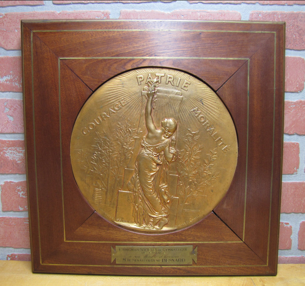COURAGE PATRIE MORALITE F BARBEDIENNE Antique French Gymnastics Bronze Plaque A PHEE DUBOIS D'ARRES H CHAPU L'UNION DES SOCIETES DE GYMNASTIQUE DE FRANCE a son Membre d'honneur M. LE SENATEUR RENE BESNARD