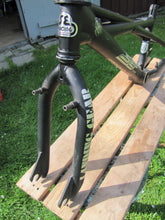 Load image into Gallery viewer, SE RACING QUADANGLE FRAME LANDING GEAR FORKS FREESTYLE BMX SET 20&quot;
