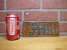 Load image into Gallery viewer, 1924 VENDOR 1559 BARROW 1 2 HORSE MOTOR LICENSE PLATE SIGN ADVERTISING
