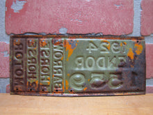 Load image into Gallery viewer, 1924 VENDOR 1559 BARROW 1 2 HORSE MOTOR LICENSE PLATE SIGN ADVERTISING
