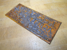Load image into Gallery viewer, 1924 VENDOR 1559 BARROW 1 2 HORSE MOTOR LICENSE PLATE SIGN ADVERTISING
