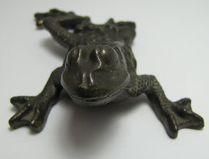 RH Co Antique Cast Iron Figural Frog Paperweight Decorative Art Small Statue Reading Hardware Co Turn of Century 1900+-