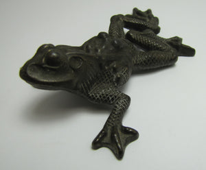RH Co Antique Cast Iron Figural Frog Paperweight Decorative Art Small Statue Reading Hardware Co Turn of Century 1900+-